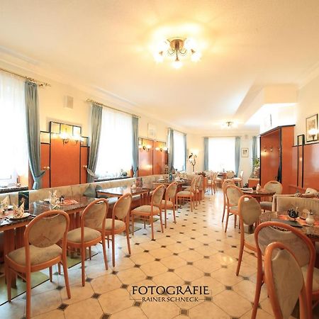 Hotel Cafe am Donautor Kelheim Exterior foto